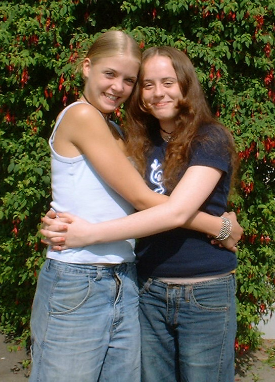menlaineyhug.jpg